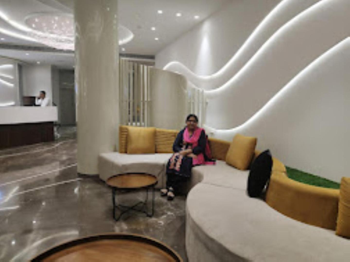Hotel Casa Divine,Bareilly Esterno foto